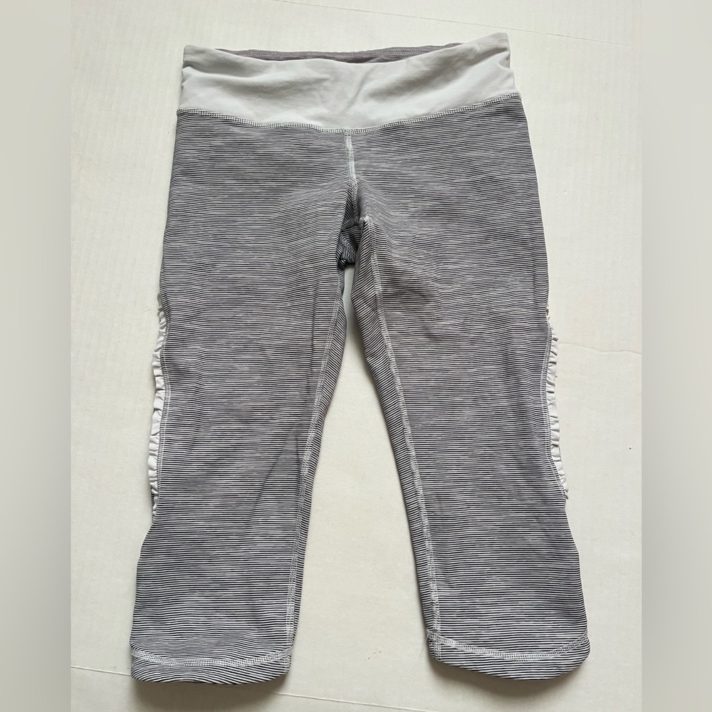 Lululemon Wee Are From Space silver gray white crop leggings size 4